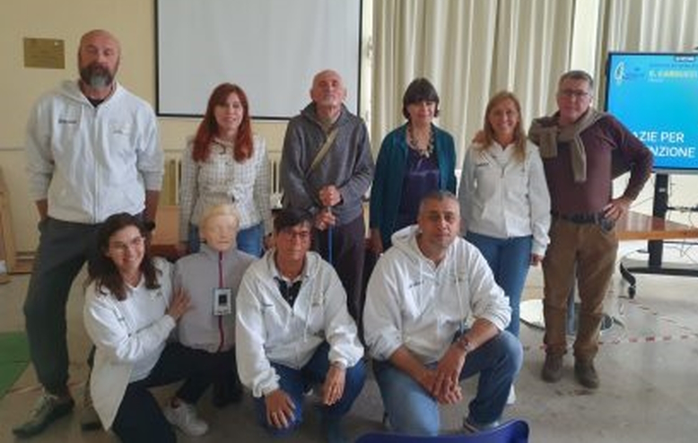 Donazione Polisportiva Chi Gioca Alzi la Mano ritagliata